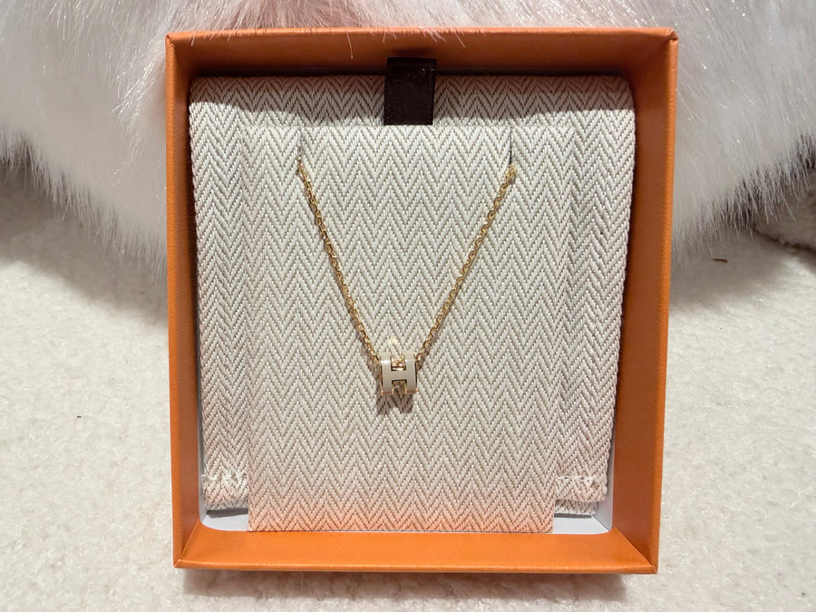 Christmas Gift Guide 2026: Preloved Luxury Gifts Under $1,000