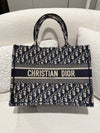 DIOR Medium Book Tote Blue Dior Oblique Embroidery
