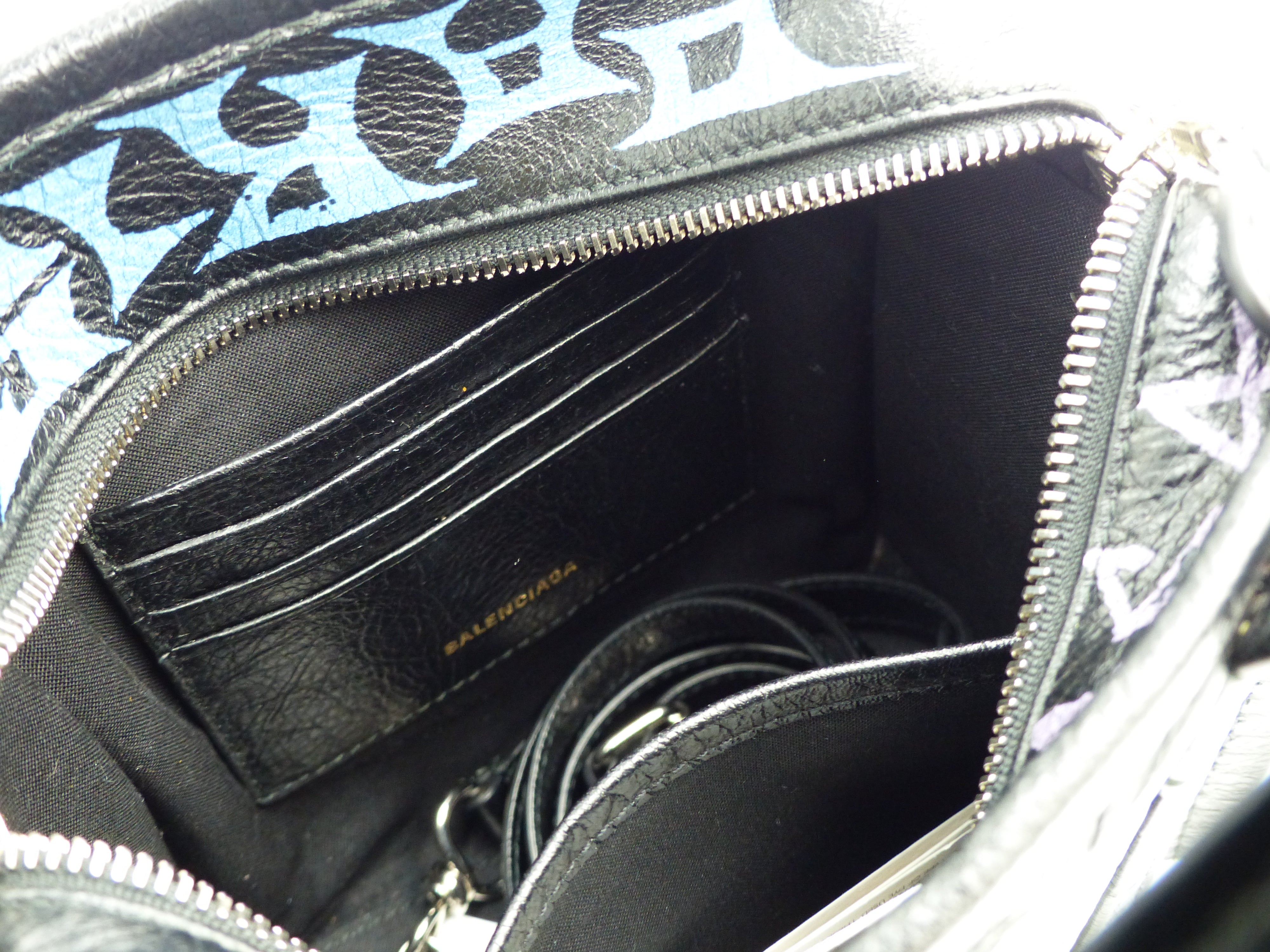 Balenciaga bazar graffiti clearance